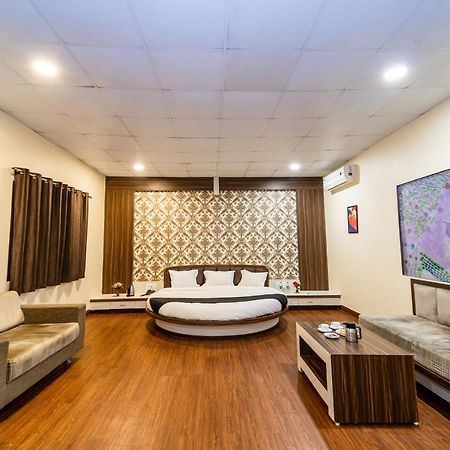 Narmada Hills Resort Godarpura Extérieur photo