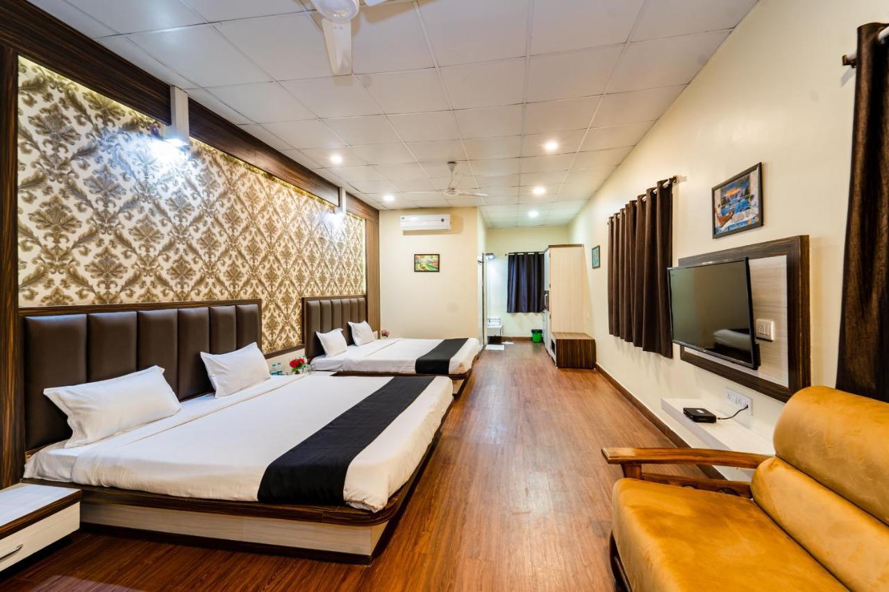 Narmada Hills Resort Godarpura Extérieur photo