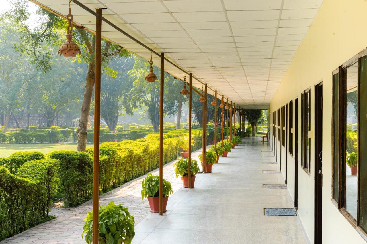Narmada Hills Resort Omkareshwar Extérieur photo
