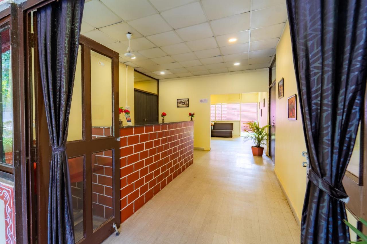 Narmada Hills Resort Godarpura Extérieur photo
