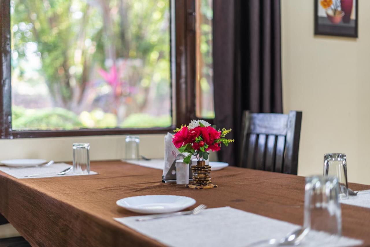 Narmada Hills Resort Omkareshwar Extérieur photo