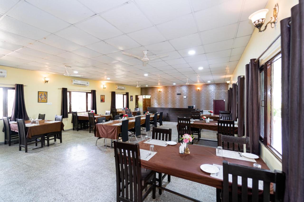 Narmada Hills Resort Omkareshwar Extérieur photo