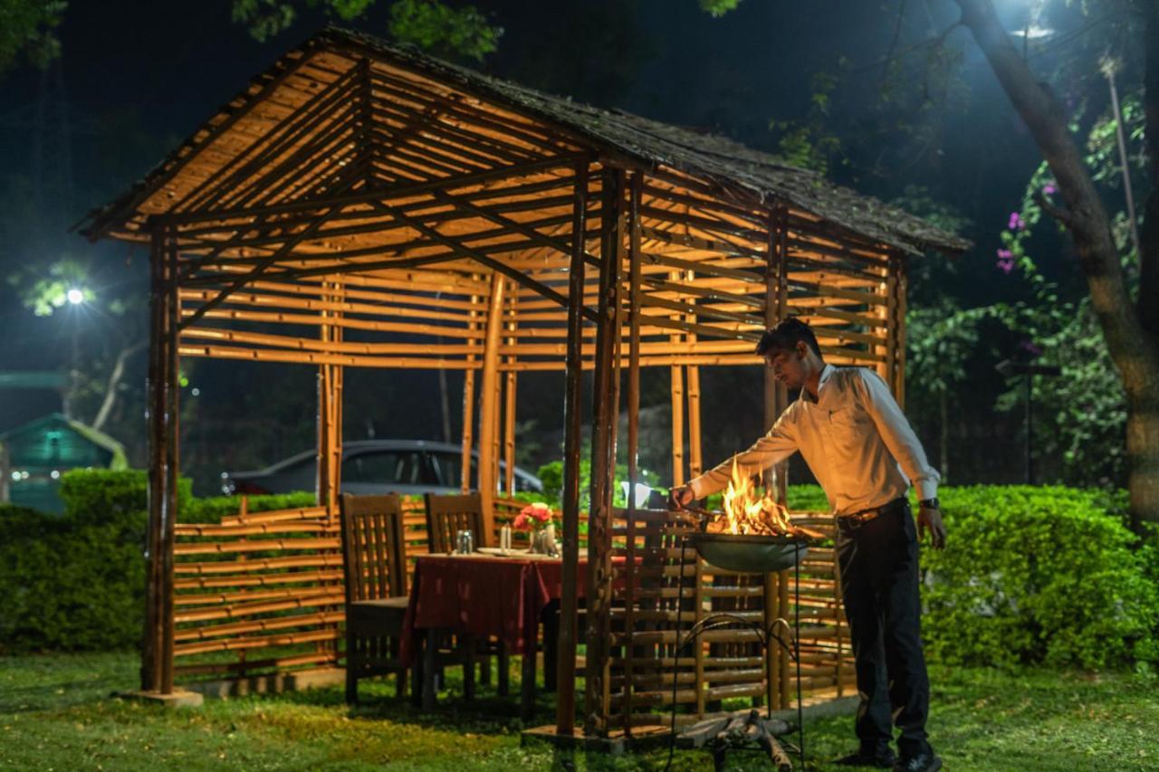Narmada Hills Resort Godarpura Extérieur photo